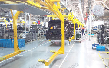 新能源汽車懸掛內(nèi)飾線